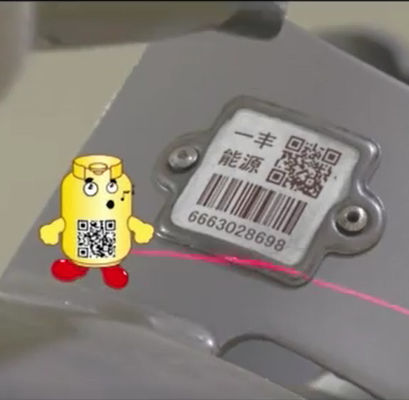 Etykiety z kodami kreskowymi na PDA Little Bend z białego metalu nieszlachetnego